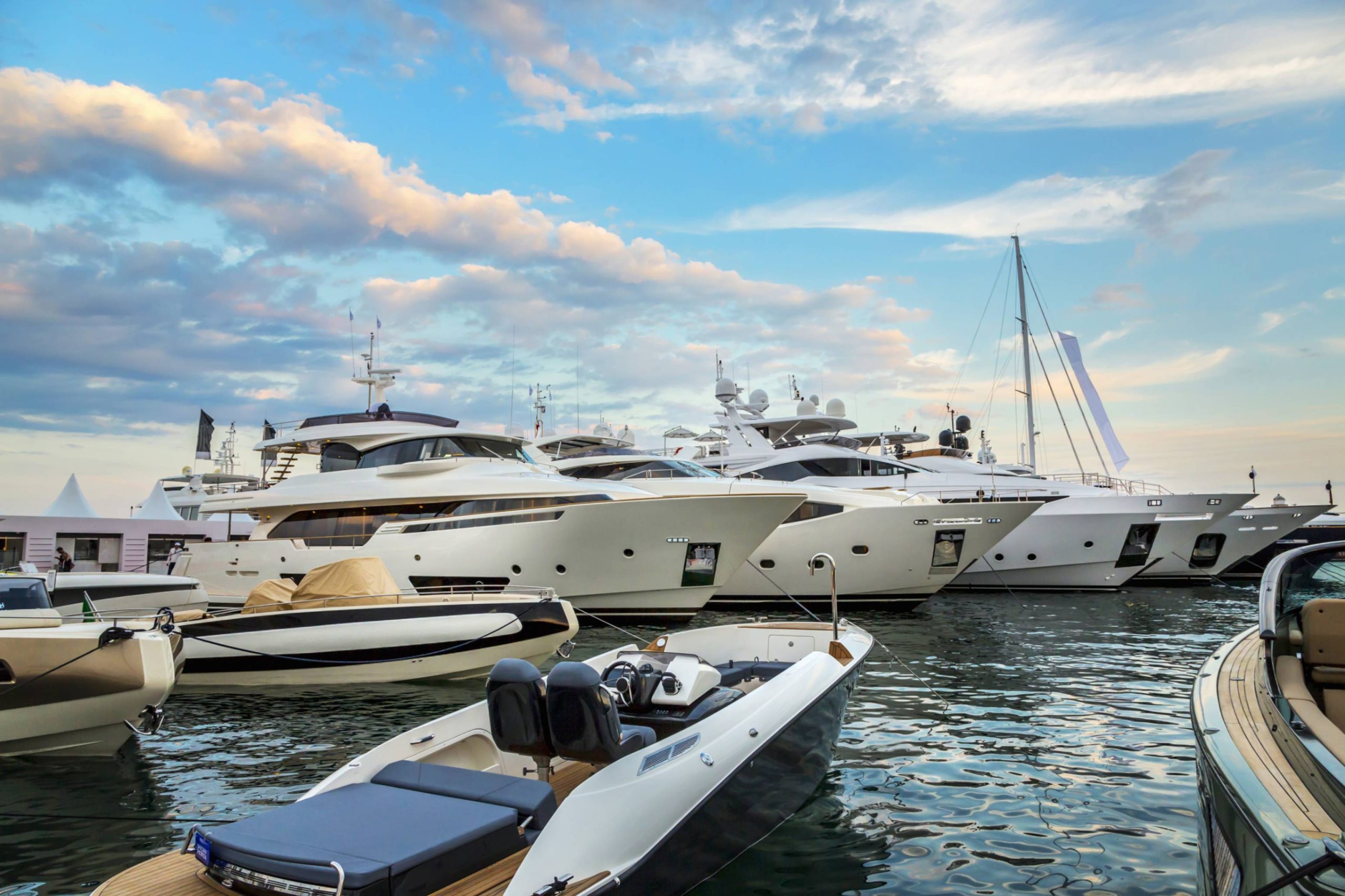 Booking and Mooring Assistance Booking and Mooring Assistance
